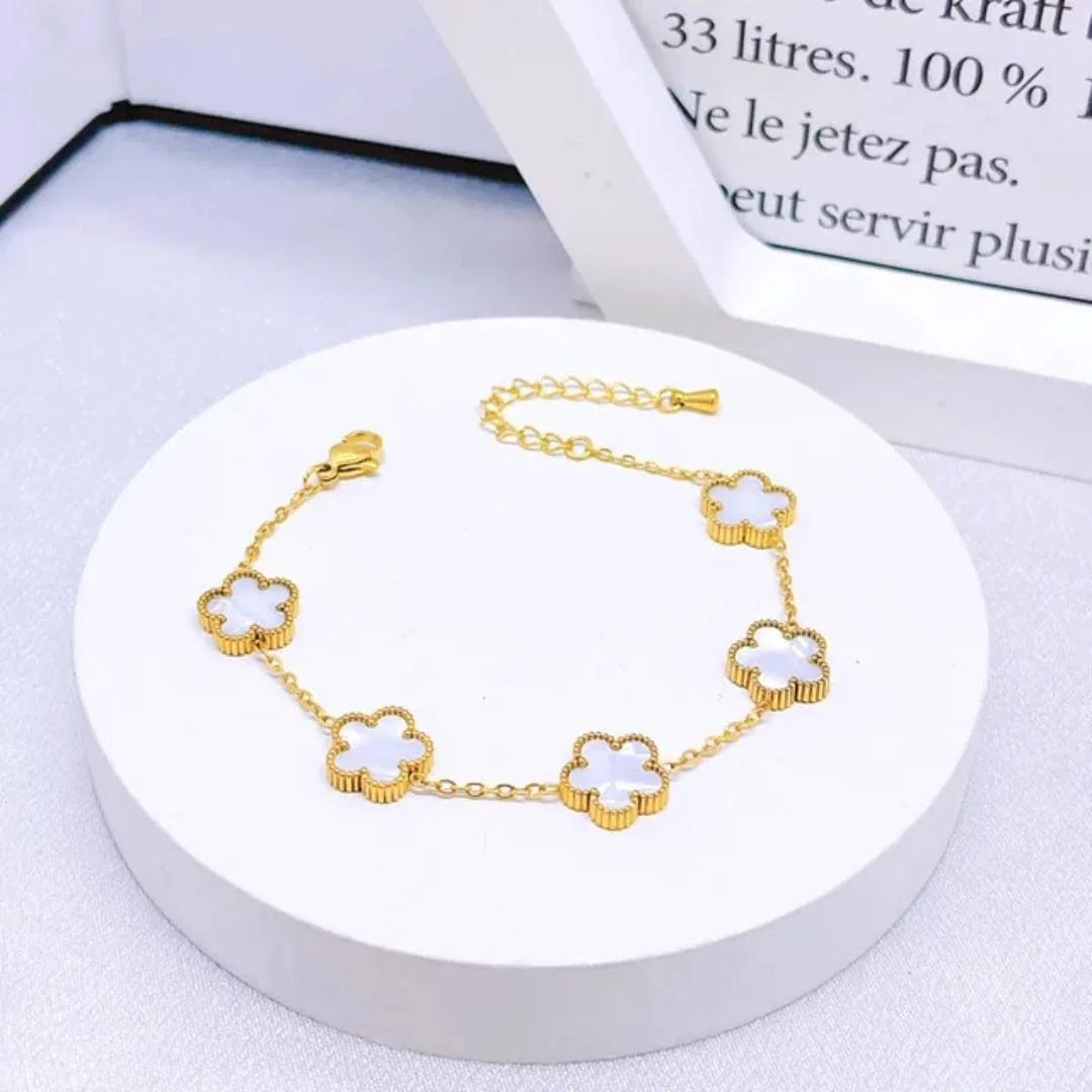 Five-Leaf Clover Gold Bracelet - White