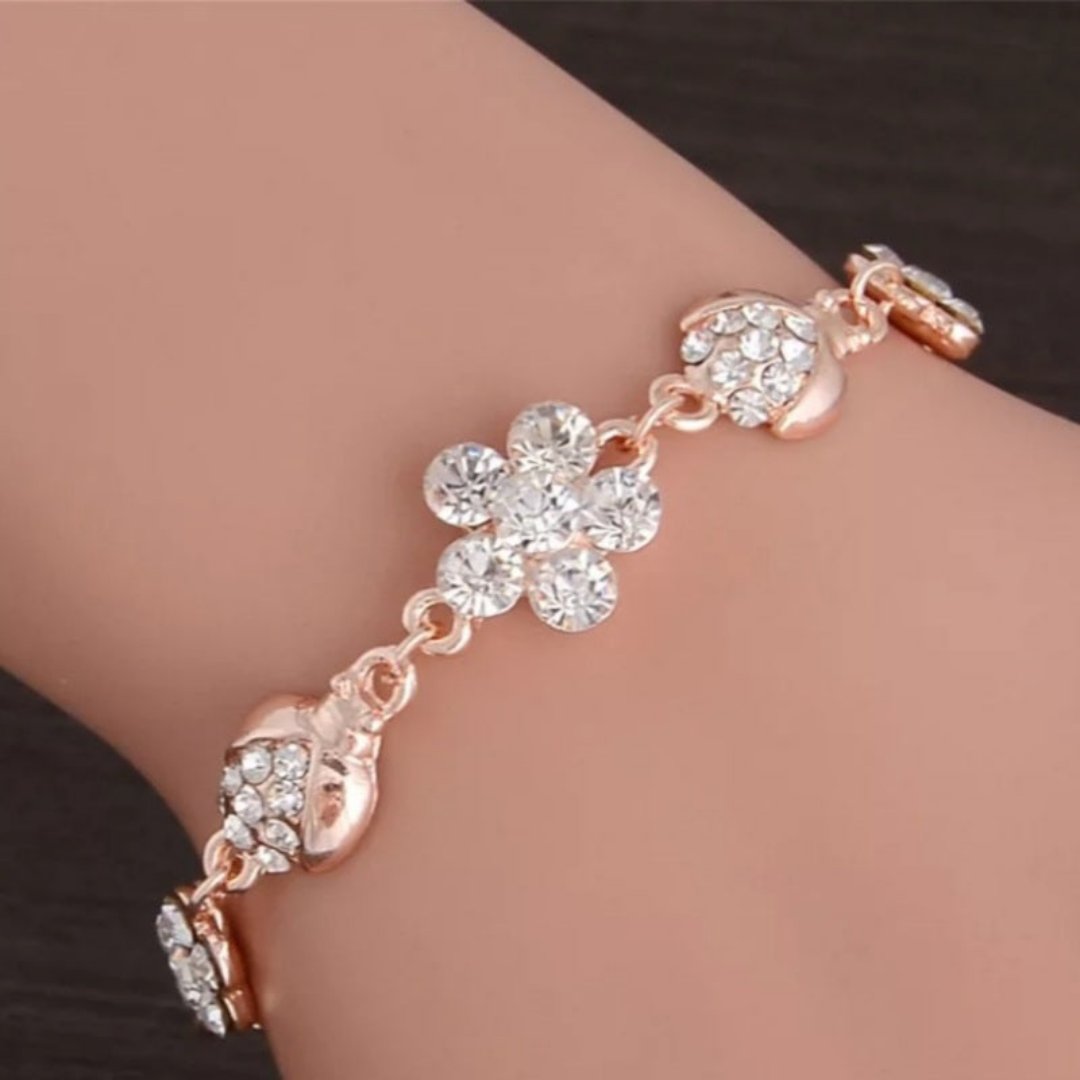Fashion Flower Charm Bracelet