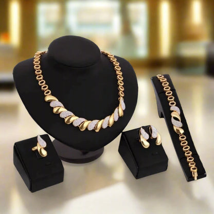 Luxurious Trendy Crystal Set