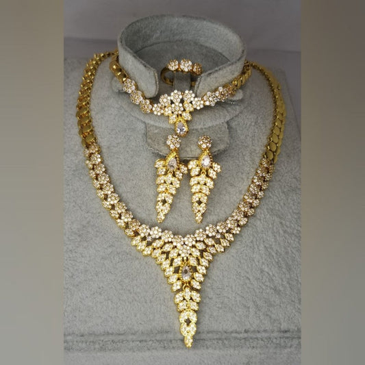 Beautiful Wedding Party Set