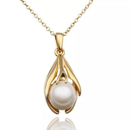 Freshwater Pearl Gold Necklace